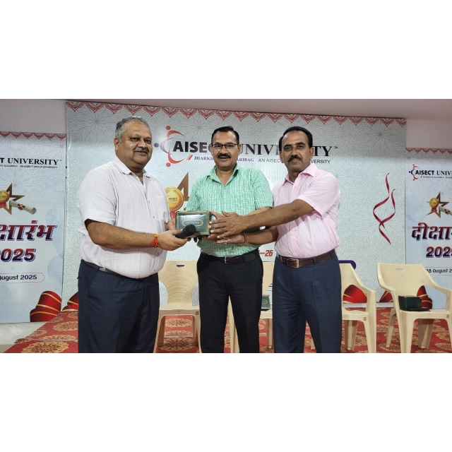 आईसेक्ट विश्वविद्यालय में शिक्षक सम्मान समारोह सम्पन्न
