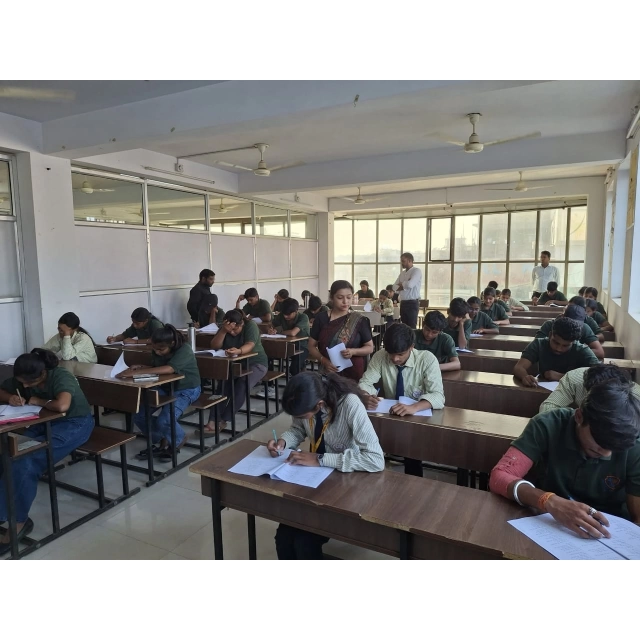 विश्वरंग अंतरराष्ट्रीय हिंदी ओलंपियाड परीक्षा का आयोजन