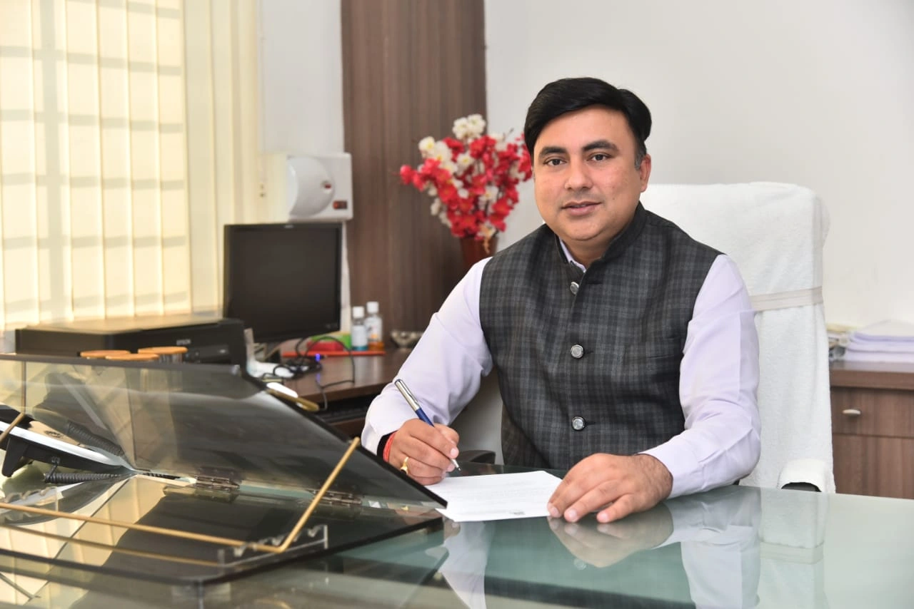 Vice Chancellor Sir
